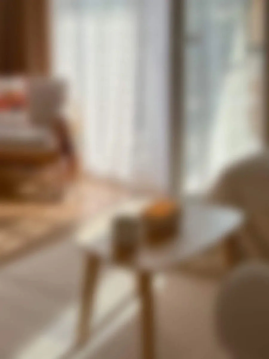 konferenční stolek